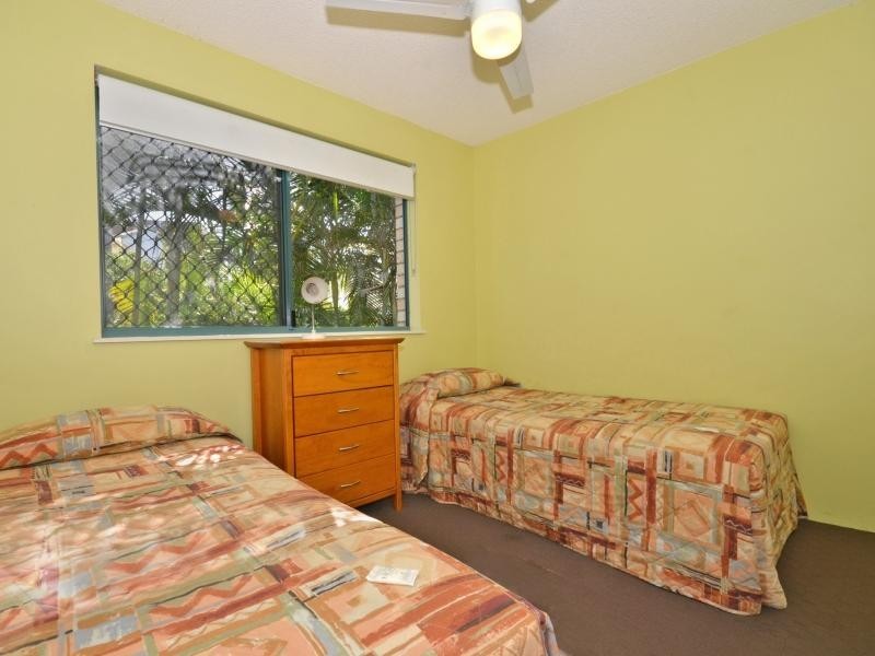 2/ 13 Orvieto Terrace, Kings Beach QLD 4551