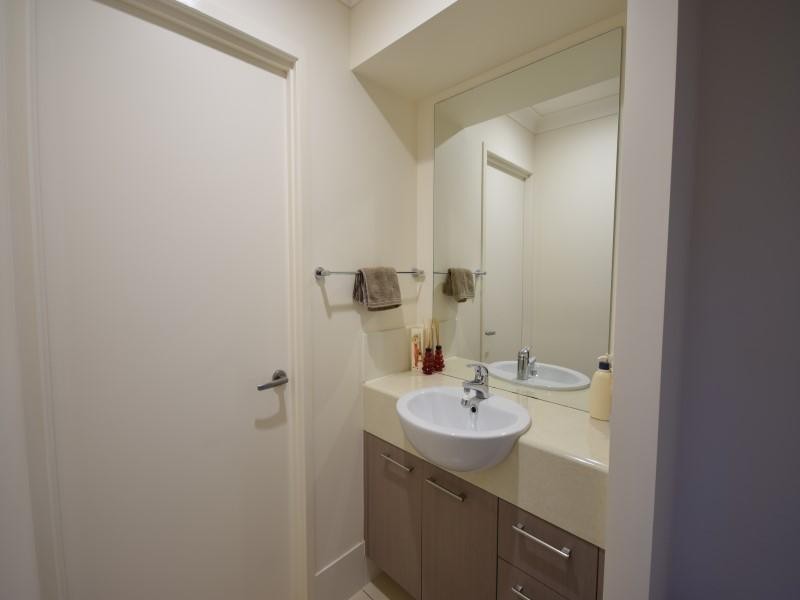 4/ 4 Lindesay Street, Caloundra West QLD 4551