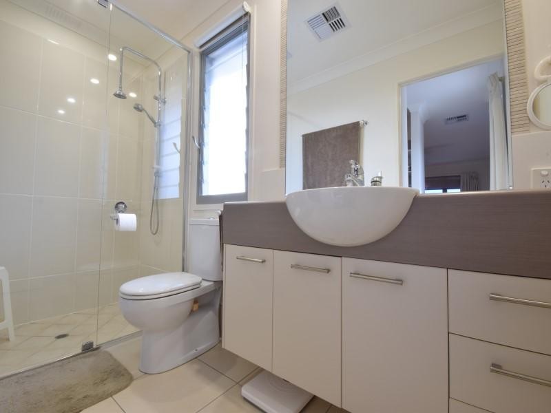 4/ 4 Lindesay Street, Caloundra West QLD 4551