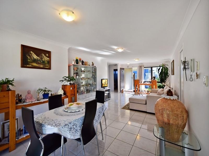 8/ 4 Lindesay Street, Caloundra West QLD 4551