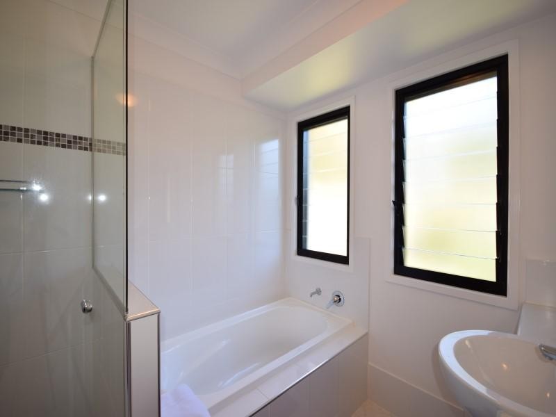 8/ 4 Lindesay Street, Caloundra West QLD 4551