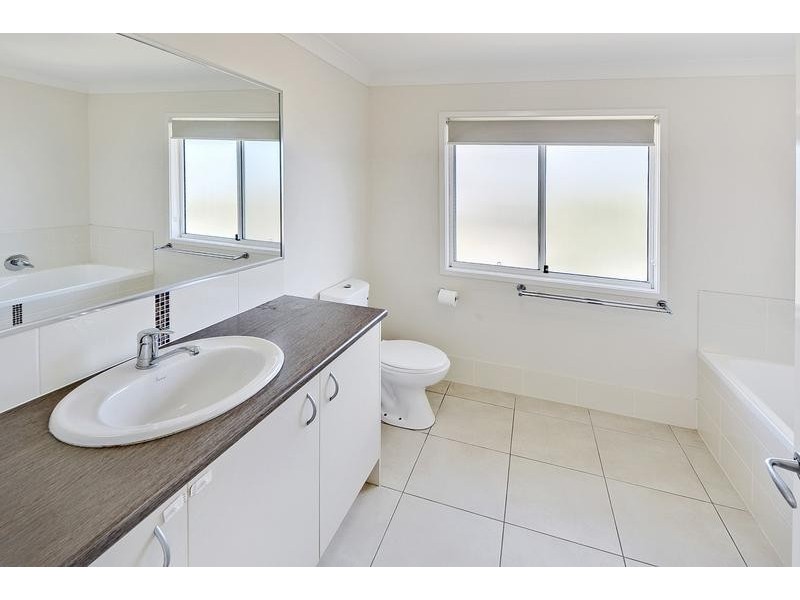 83 Little Mountain Drive, Little Mountain QLD 4551