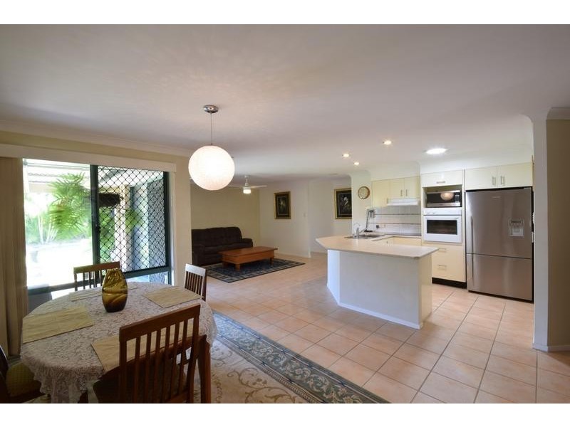 18 Livistona Crescent, Currimundi QLD 4551