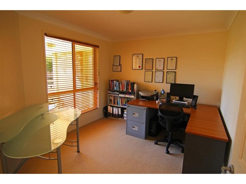2 Lockyer Place, Pelican Waters QLD 4551