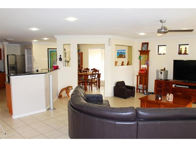 8 Lockyer Place, Pelican Waters QLD 4551