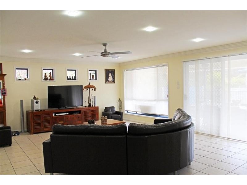 8 Lockyer Place, Pelican Waters QLD 4551