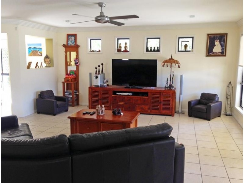 8 Lockyer Place, Pelican Waters QLD 4551