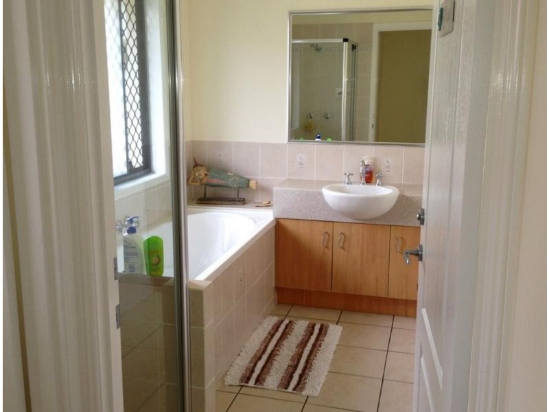 8 Lockyer Place, Pelican Waters QLD 4551