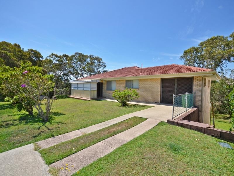 2 Macdonald Street, Dicky Beach QLD 4551