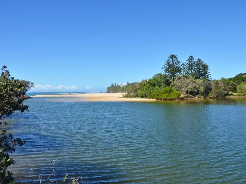 2 Macdonald Street, Dicky Beach QLD 4551