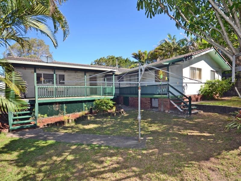 17 Mackay Street, Dicky Beach QLD 4551