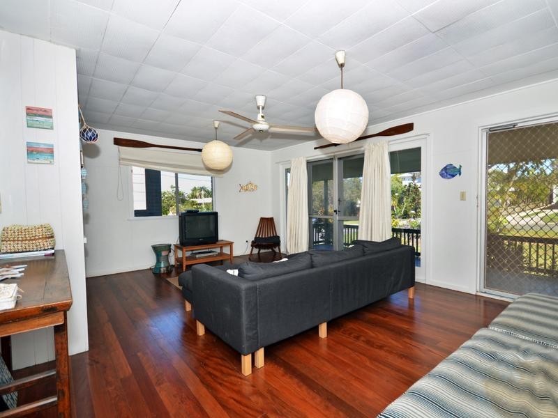17 Mackay Street, Dicky Beach QLD 4551