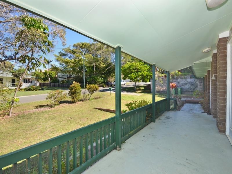 17 Mackay Street, Dicky Beach QLD 4551