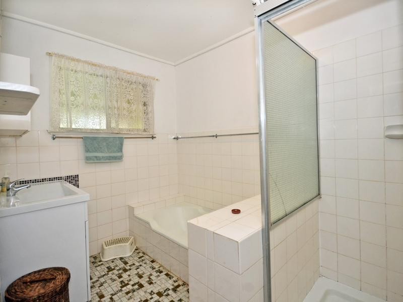17 Mackay Street, Dicky Beach QLD 4551