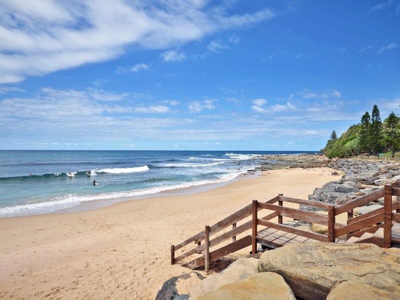 17 Mackay Street, Dicky Beach QLD 4551