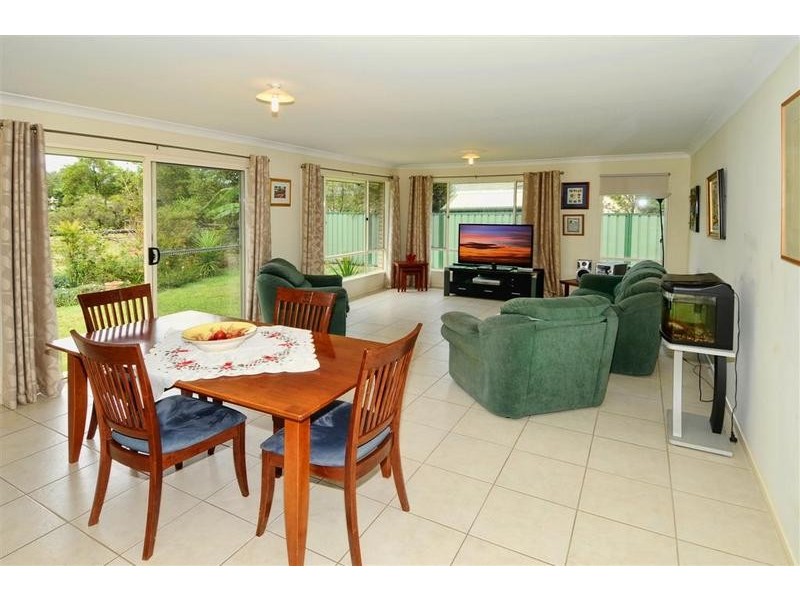 22 Maddock Avenue, Mooloolah Valley QLD 4553