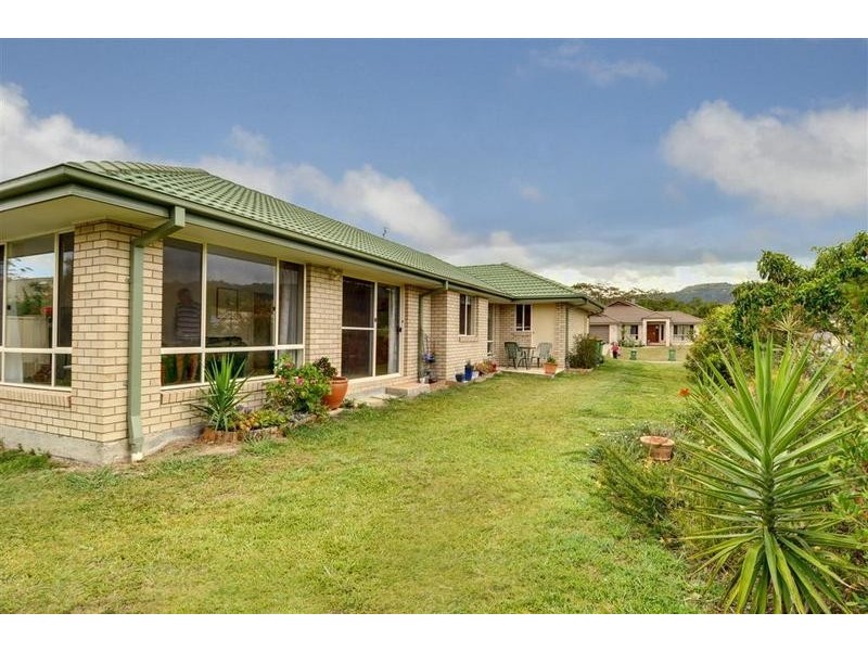22 Maddock Avenue, Mooloolah Valley QLD 4553