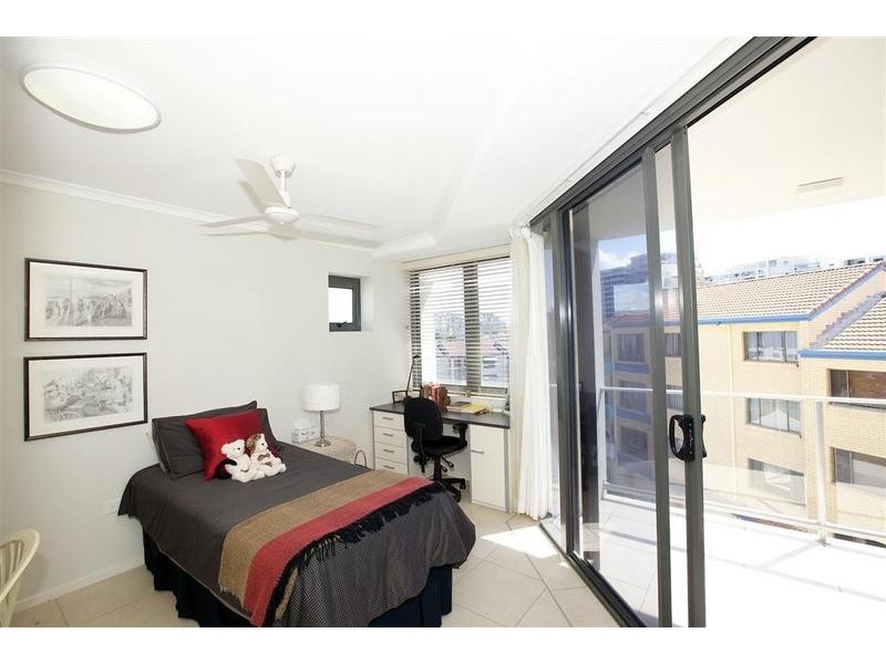 10/ 24 Mahia Terrace, Kings Beach QLD 4551