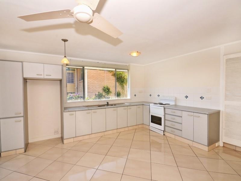 2/ 36 Maltman Street, Caloundra QLD 4551
