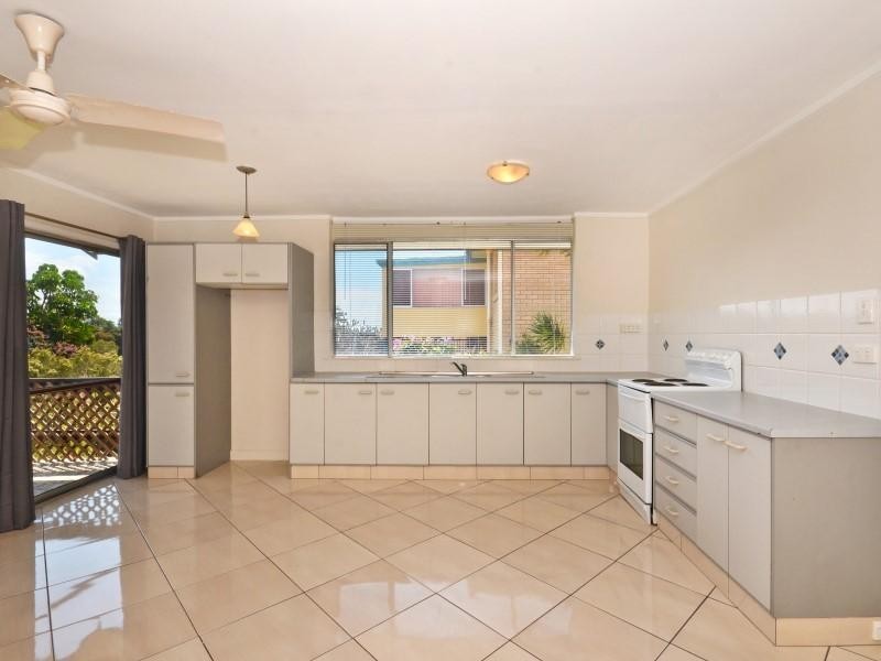 2/ 36 Maltman Street, Caloundra QLD 4551