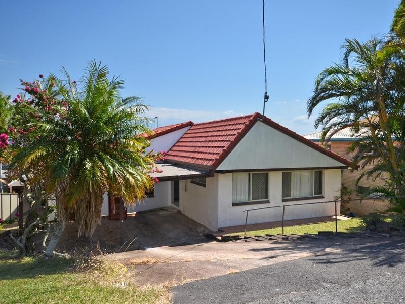 2/ 36 Maltman Street, Caloundra QLD 4551