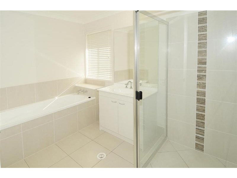 17 Mansell Street, Meridan Plains QLD 4551