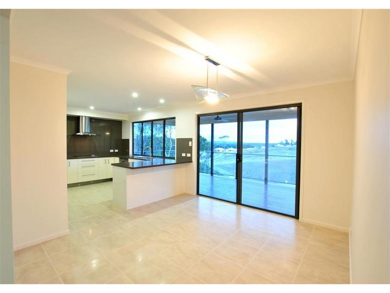 8 Maree Street, Aroona QLD 4551