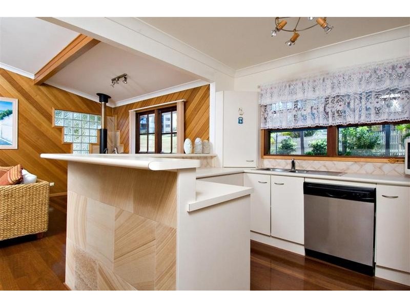 9 Margaret Street, Kings Beach QLD 4551