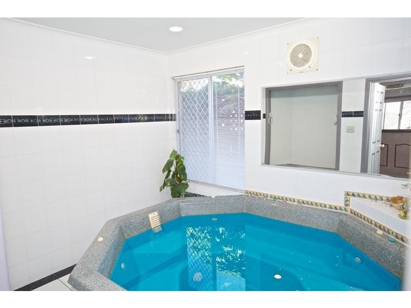 Battery Hill QLD 4551