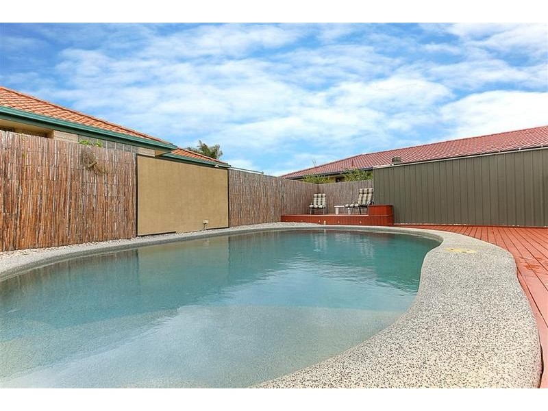 2 Matthew Crescent, Pelican Waters QLD 4551