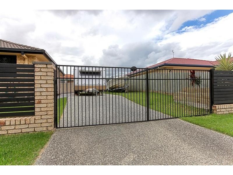 2 Matthew Crescent, Pelican Waters QLD 4551