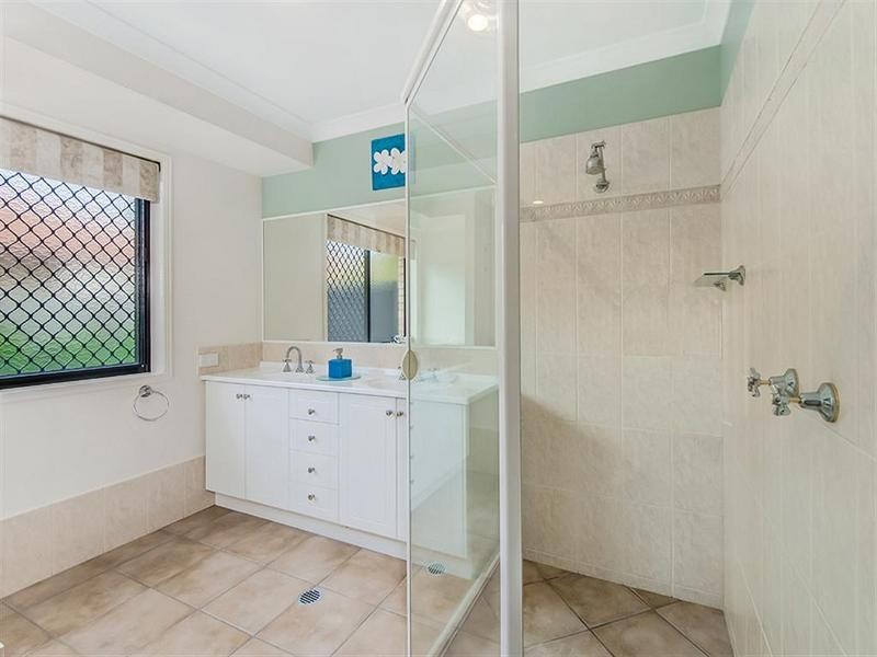 8 Matthew Crescent, Pelican Waters QLD 4551