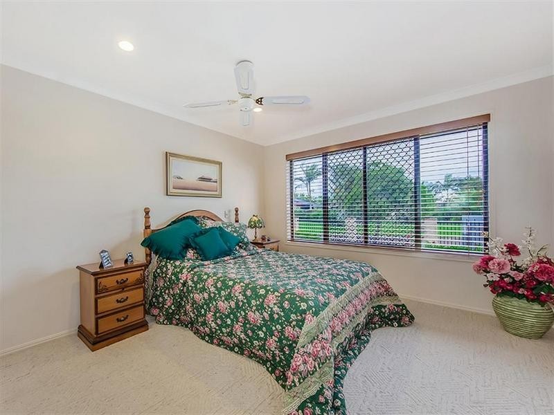 8 Matthew Crescent, Pelican Waters QLD 4551