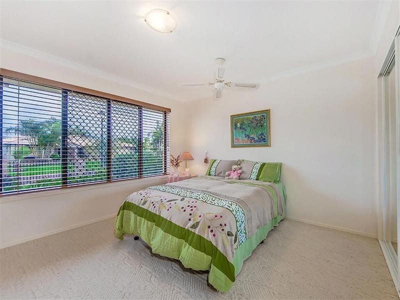 8 Matthew Crescent, Pelican Waters QLD 4551