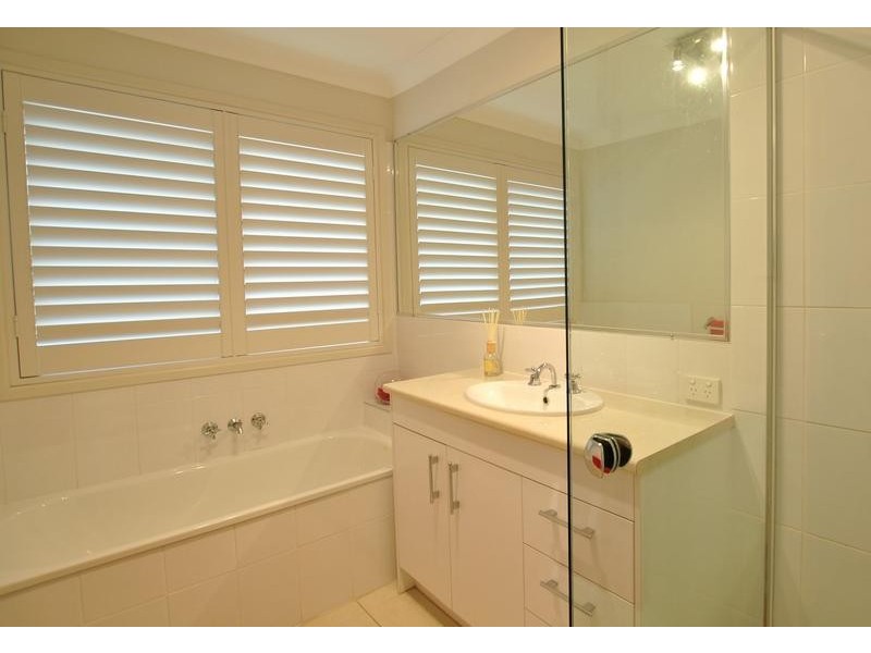 5 Mc Kenzie Court, Caloundra West QLD 4551