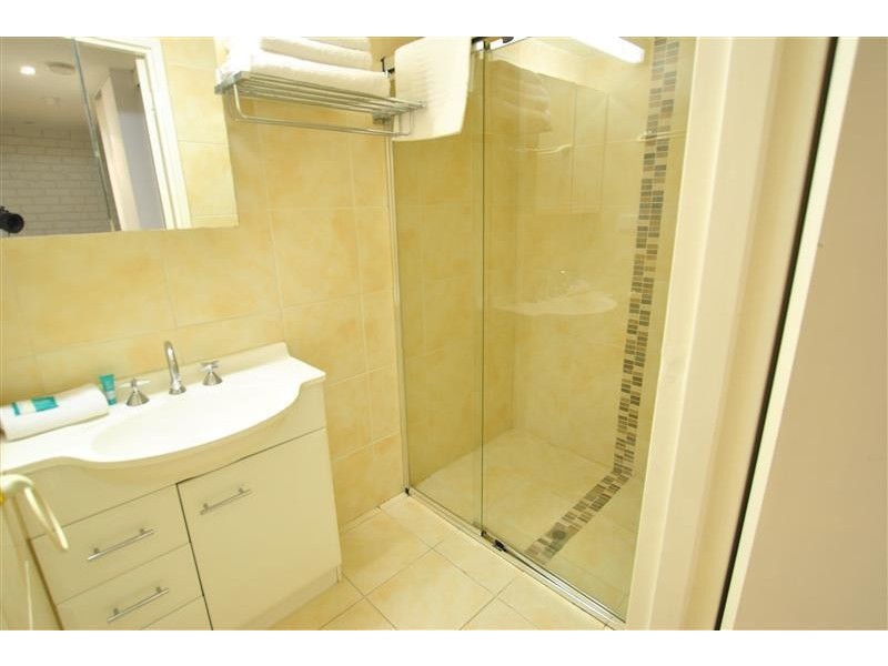 4/ 12 Merrima Avenue, Kings Beach QLD 4551