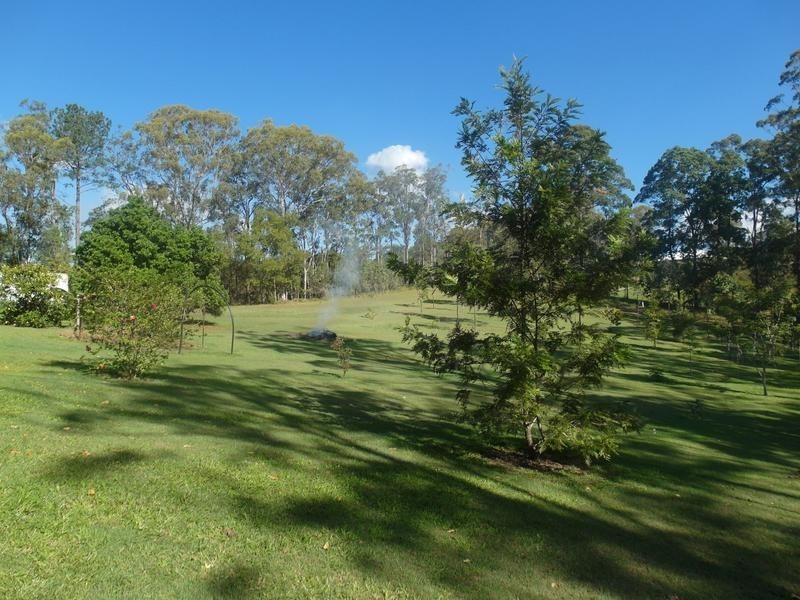 Glass House Mountains QLD 4518