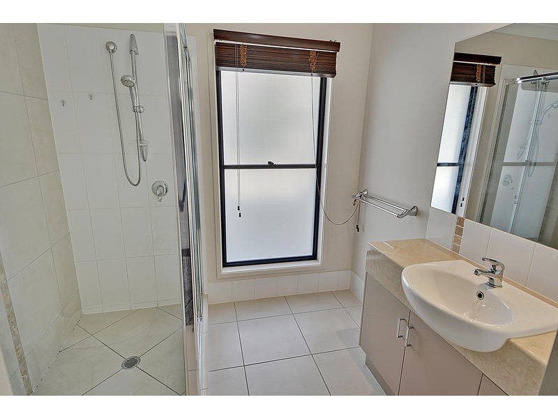 3 Middle Park Street, Little Mountain QLD 4551