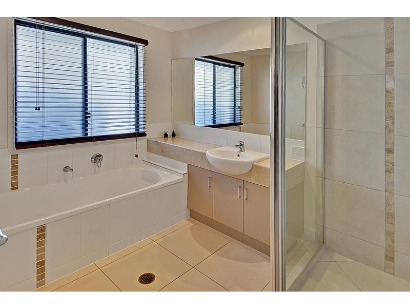 3 Middle Park Street, Little Mountain QLD 4551