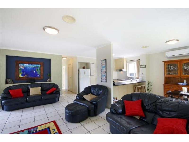 16 Midden Place, Pelican Waters QLD 4551