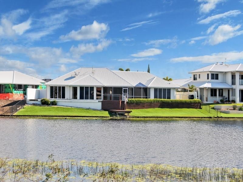 24 Millennium Circuit, Pelican Waters QLD 4551