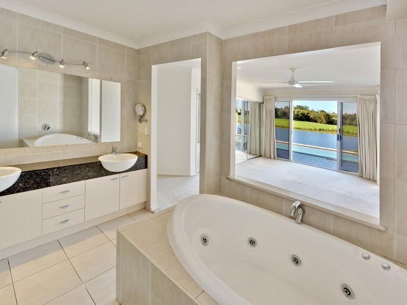 24 Millennium Circuit, Pelican Waters QLD 4551