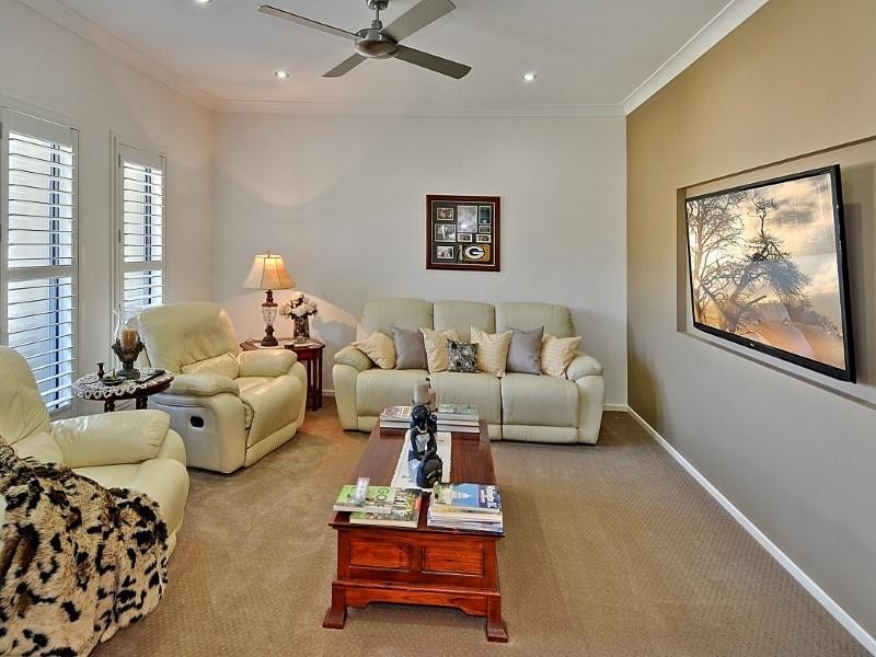 8 Millennium Circuit, Pelican Waters QLD 4551