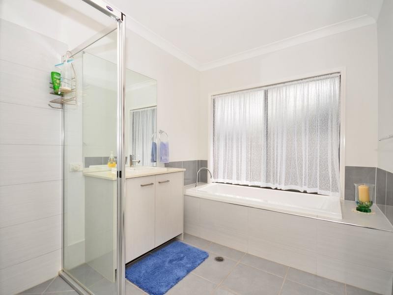 60 Mimosa Crescent, Currimundi QLD 4551