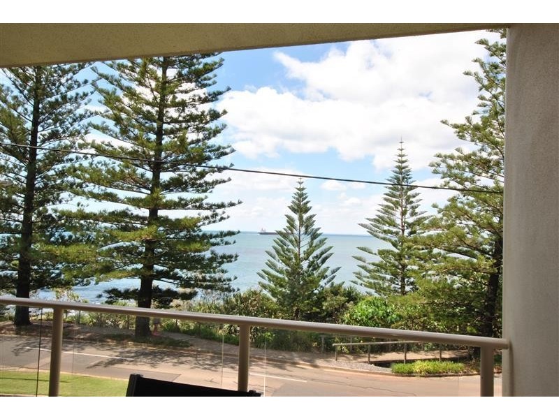2/ 12 Esplanade Headland, Kings Beach QLD 4551