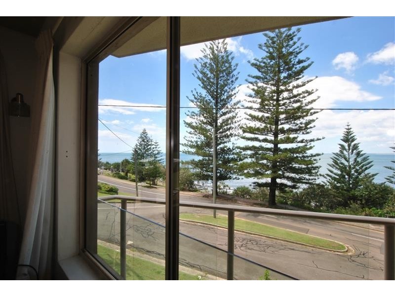 2/ 12 Esplanade Headland, Kings Beach QLD 4551