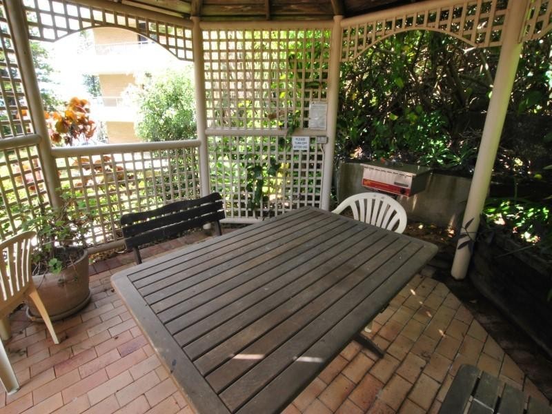 2/ 12 Esplanade Headland, Kings Beach QLD 4551