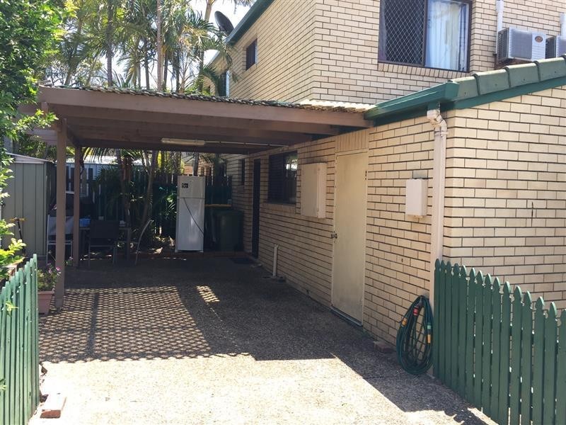 2/ 2 Roderick Street, Moffat Beach QLD 4551