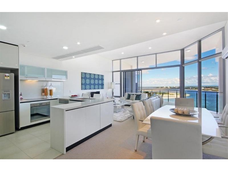 1 4 Tay Avenue, Caloundra QLD 4551