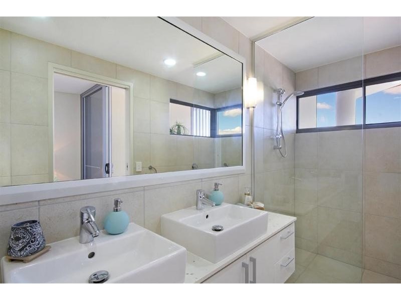 1 4 Tay Avenue, Caloundra QLD 4551